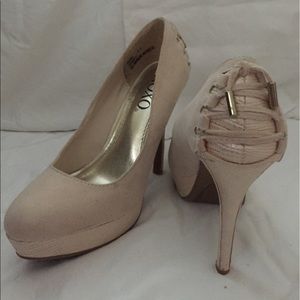 Tan suede pumps